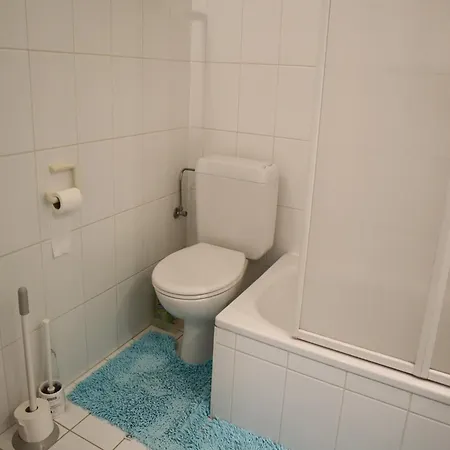 In Near The Beach, Cleaning Included 아파트