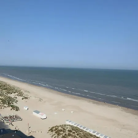 In Near The Beach, Cleaning Included *
